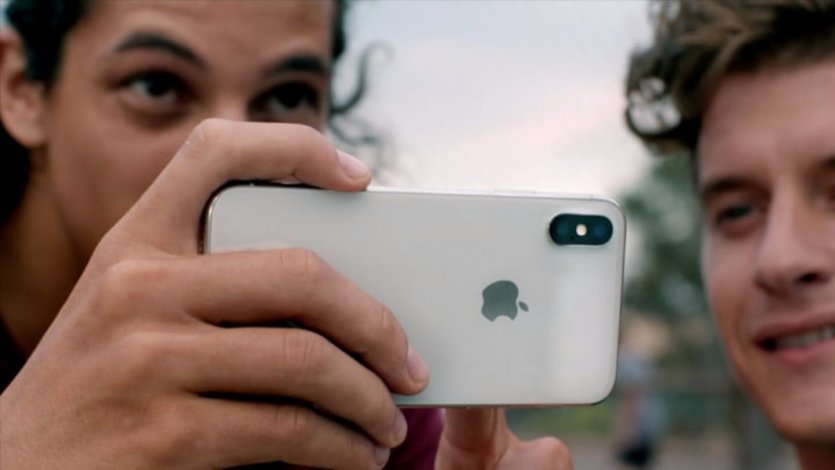 iPhone X بهتر است یا Galaxy S9؟ +عکس